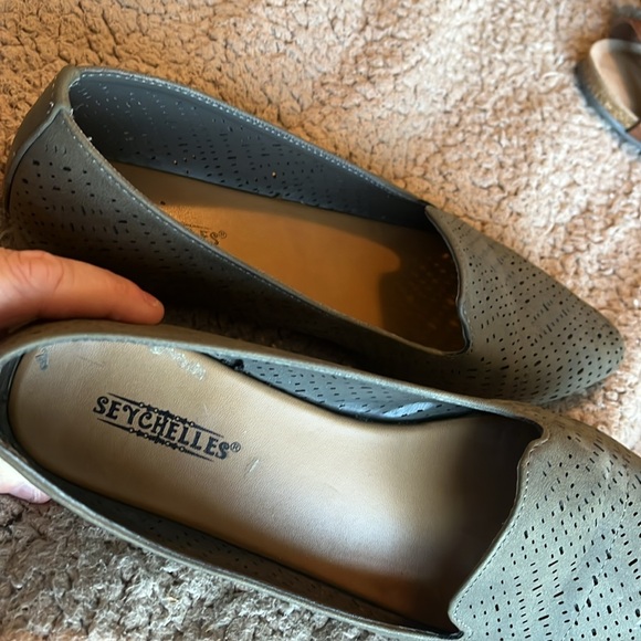 Seychelles size 7.5 slip ons - Picture 2 of 5